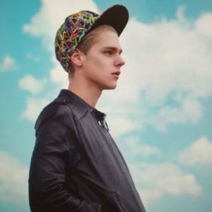 Meet your Posher, Stanley